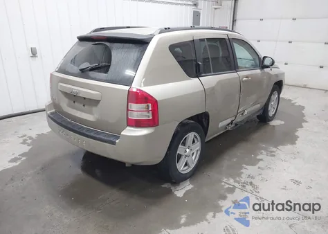 2010 Jeep Compass Sport из США, поврежденный, VIN 1J4NF1FB6AD646277